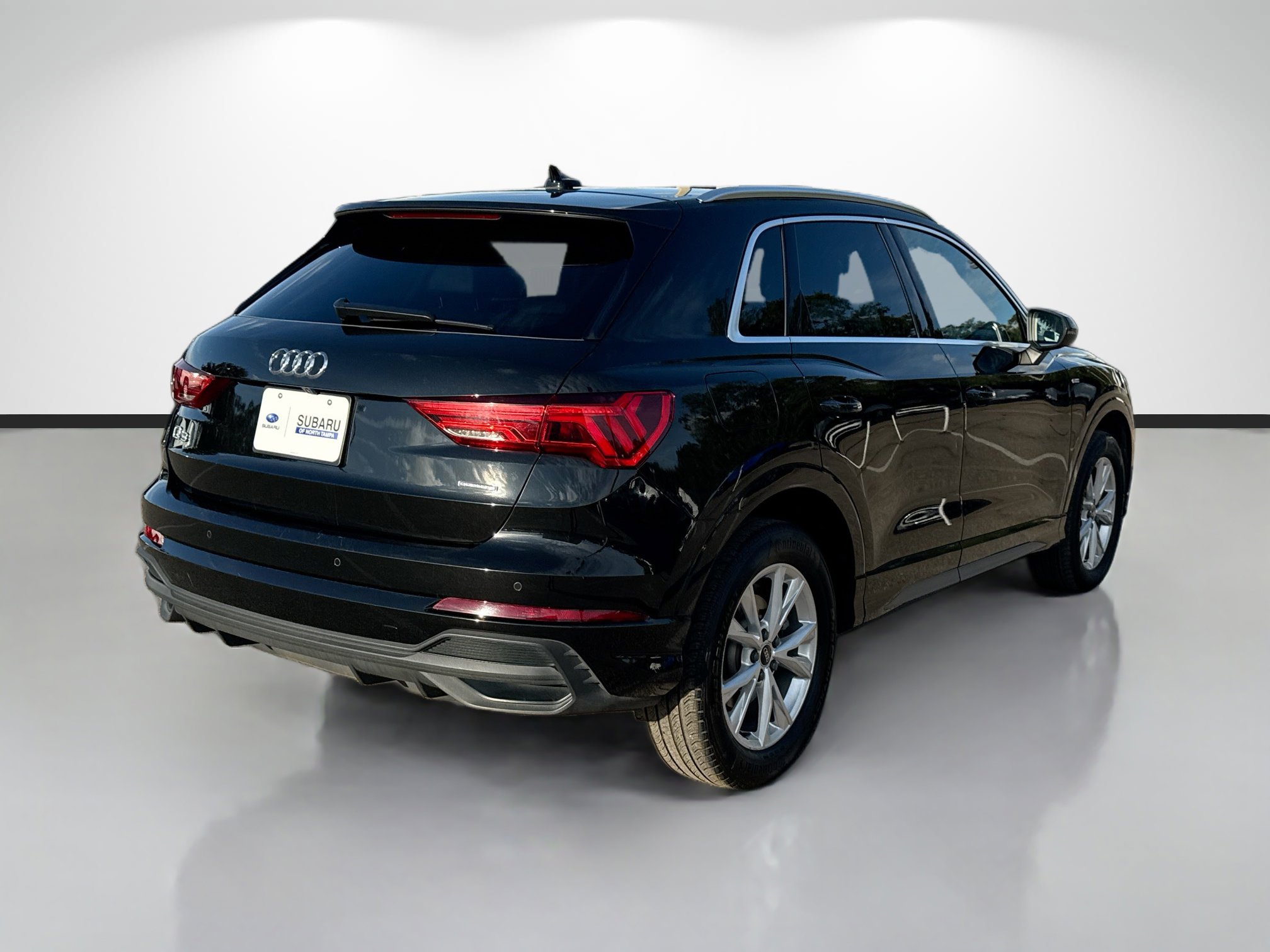 Used 2025 Audi Q3 2.0T Premium image 3