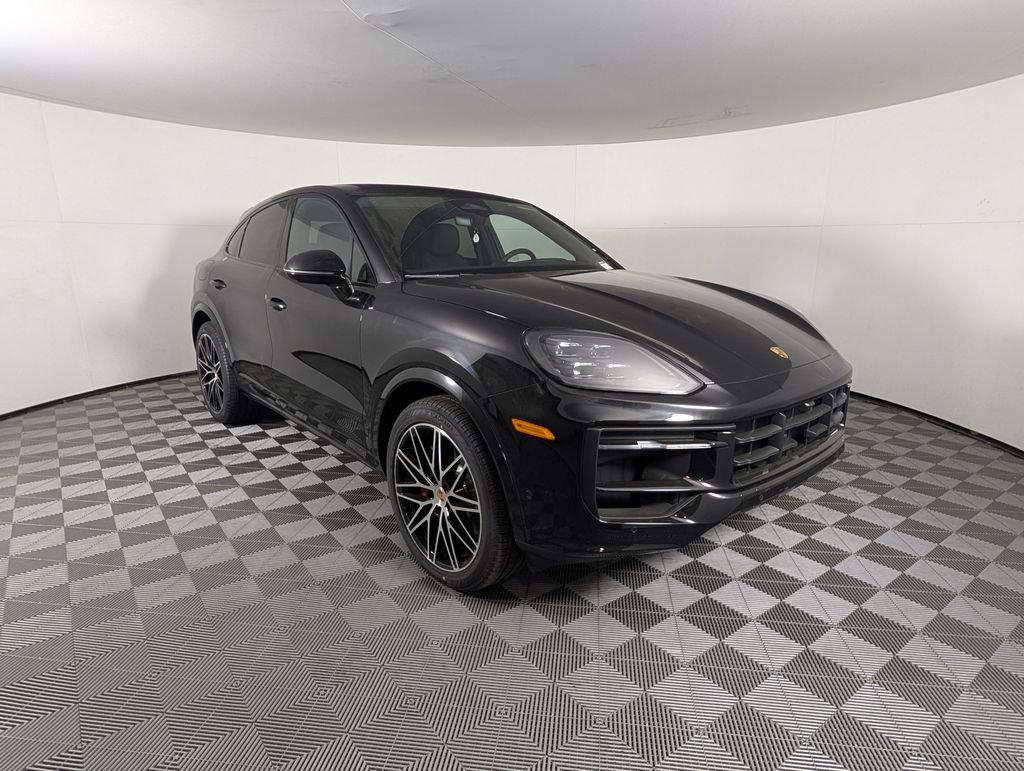 Certified 2025 Porsche Cayenne S image 9