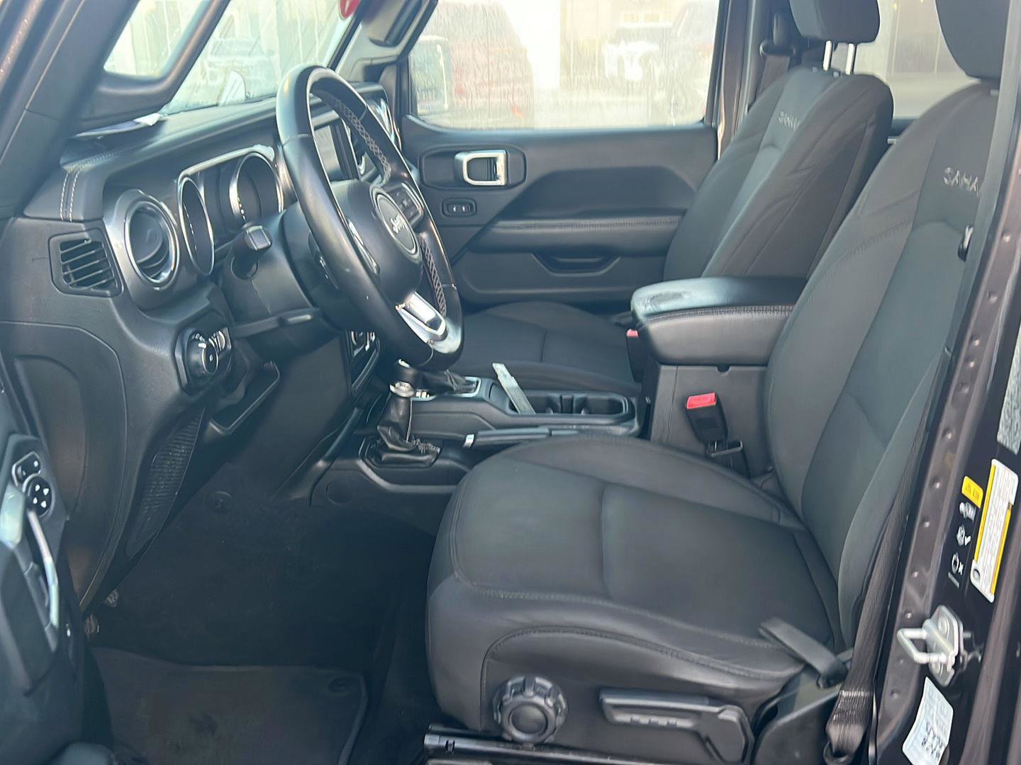 Used 2020 Jeep Wrangler Unlimited Sahara image 10