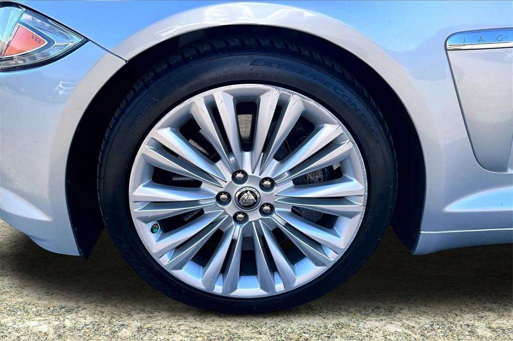 Used 2012 Jaguar XF Portfolio image 34