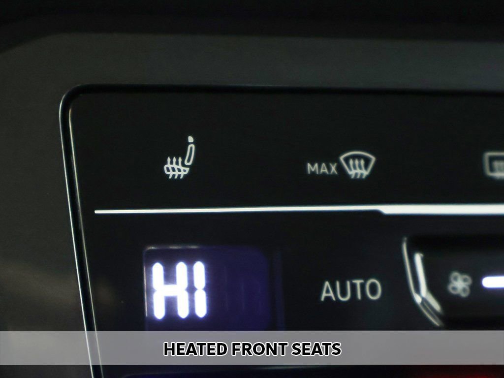 Used 2023 Volkswagen Tiguan SE image 6