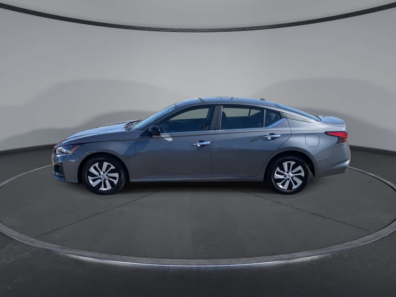 Used 2025 Nissan Altima 2.5 S FWD image 5