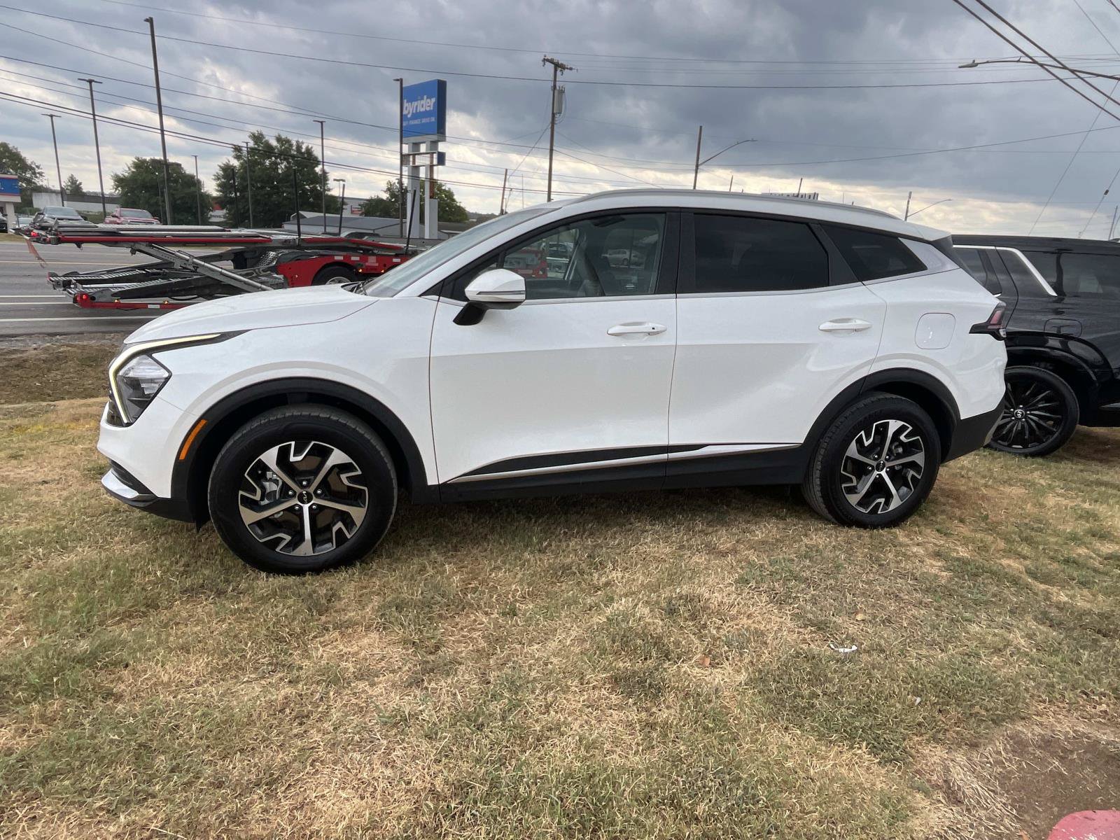 Used 2023 Kia Sportage EX AWD/4WD image 4