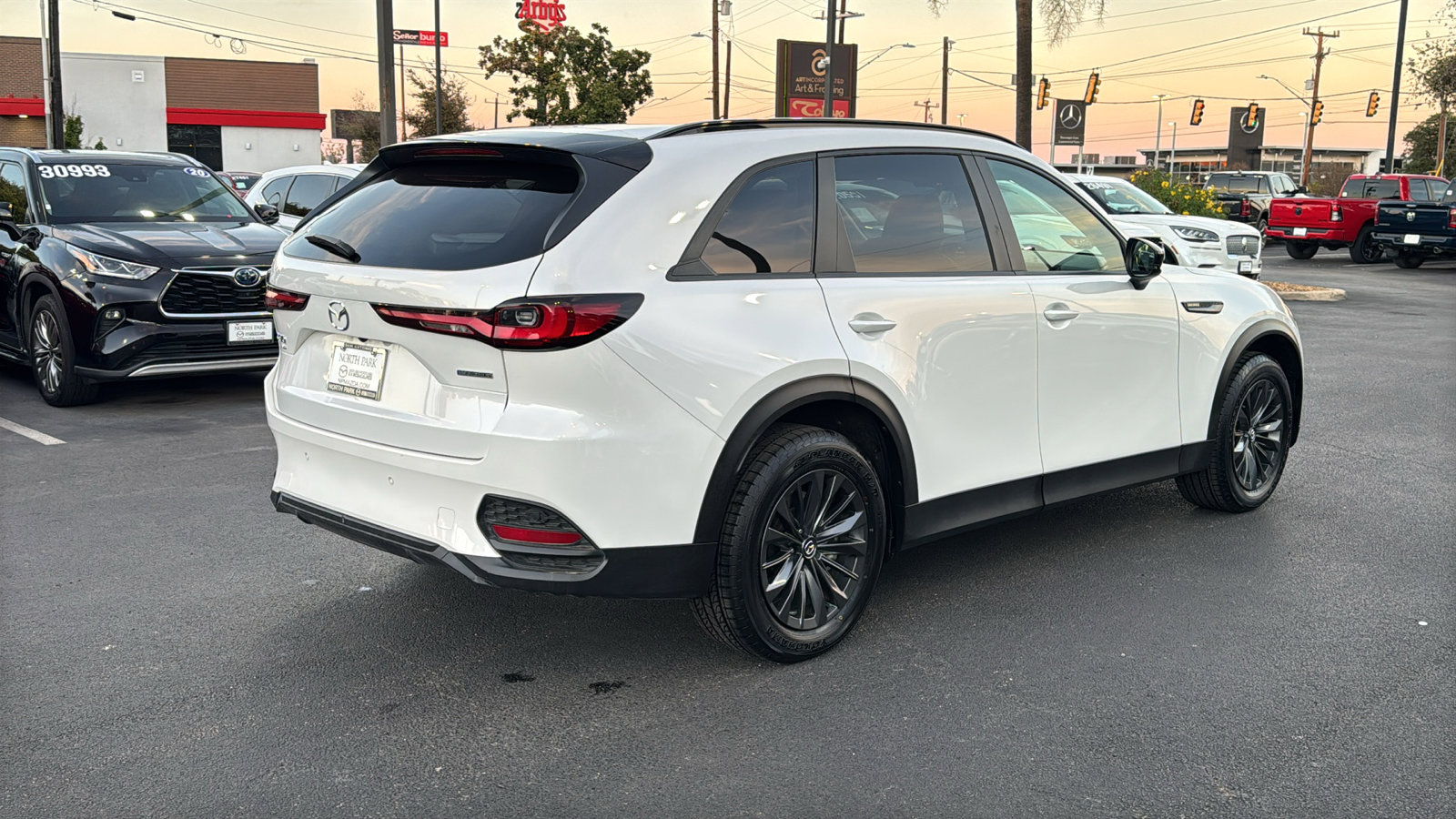 Certified 2025 MAZDA CX-70 3.3 Turbo w/ Preferred Package image 8