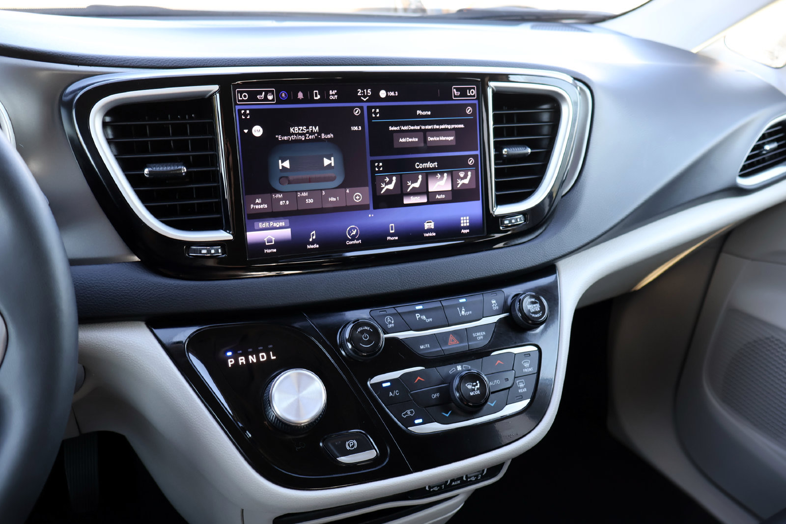 Used 2024 Chrysler Pacifica Touring-L FWD image 20