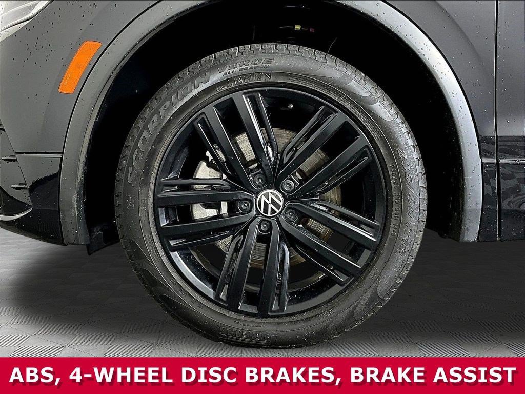 Used 2022 Volkswagen Tiguan SE R-Line AWD/4WD image 29