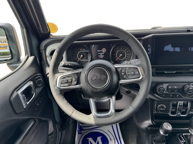 Used 2026 Jeep Wrangler Unlimited Sahara AWD/4WD image 13