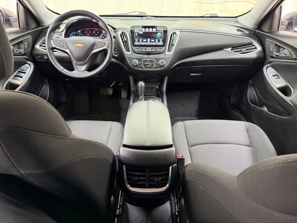 Used 2018 Chevrolet Malibu LT FWD image 28