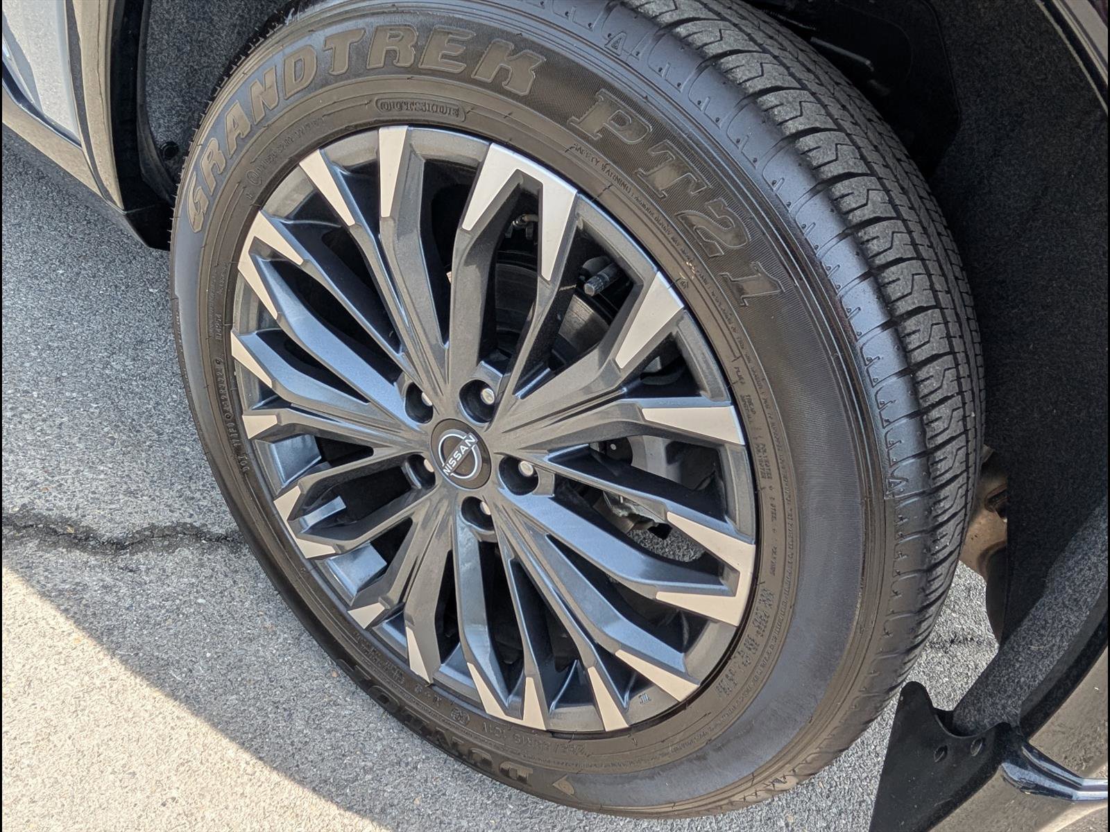 Used 2025 Nissan Rogue Platinum w/ Platinum Premium Package image 21