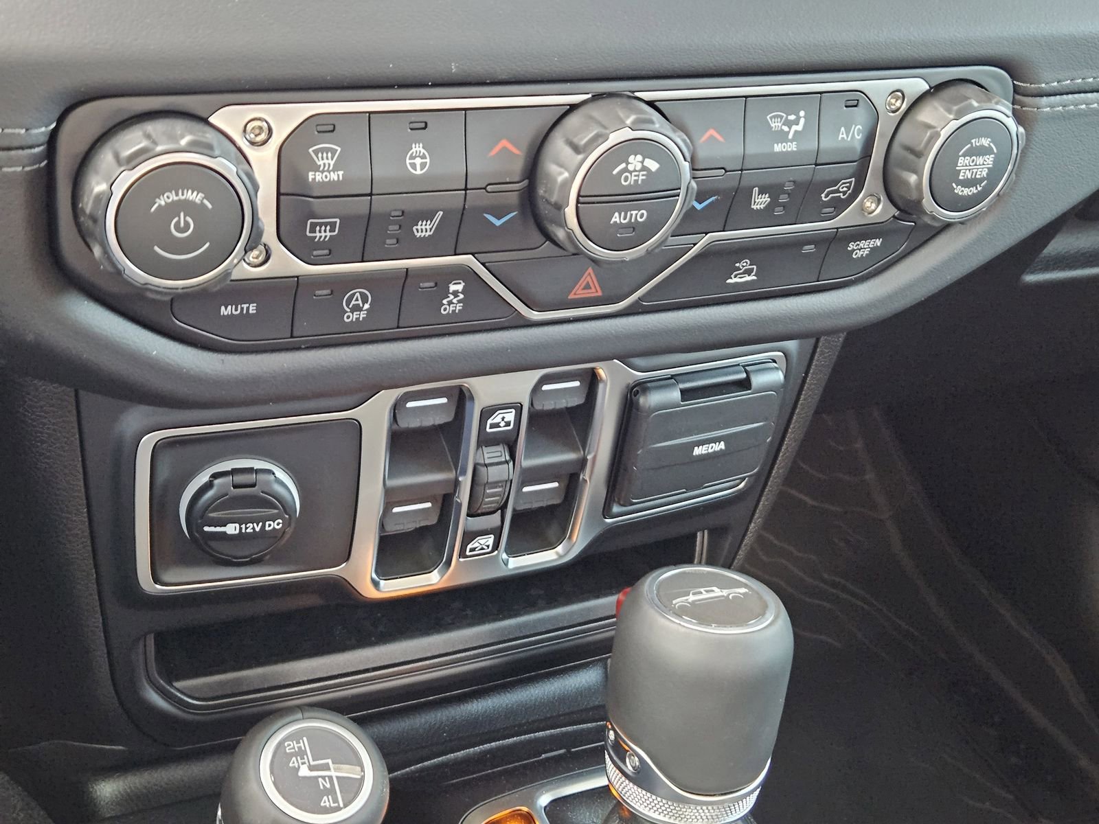 New 2026 Jeep Gladiator Sport AWD/4WD image 20