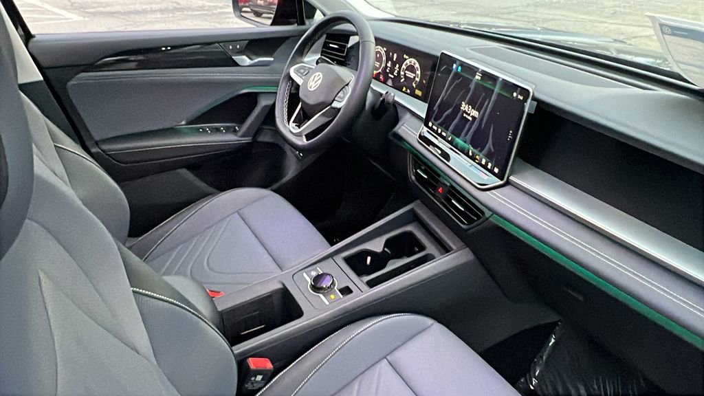 New 2026 Volkswagen Tiguan SE image 10