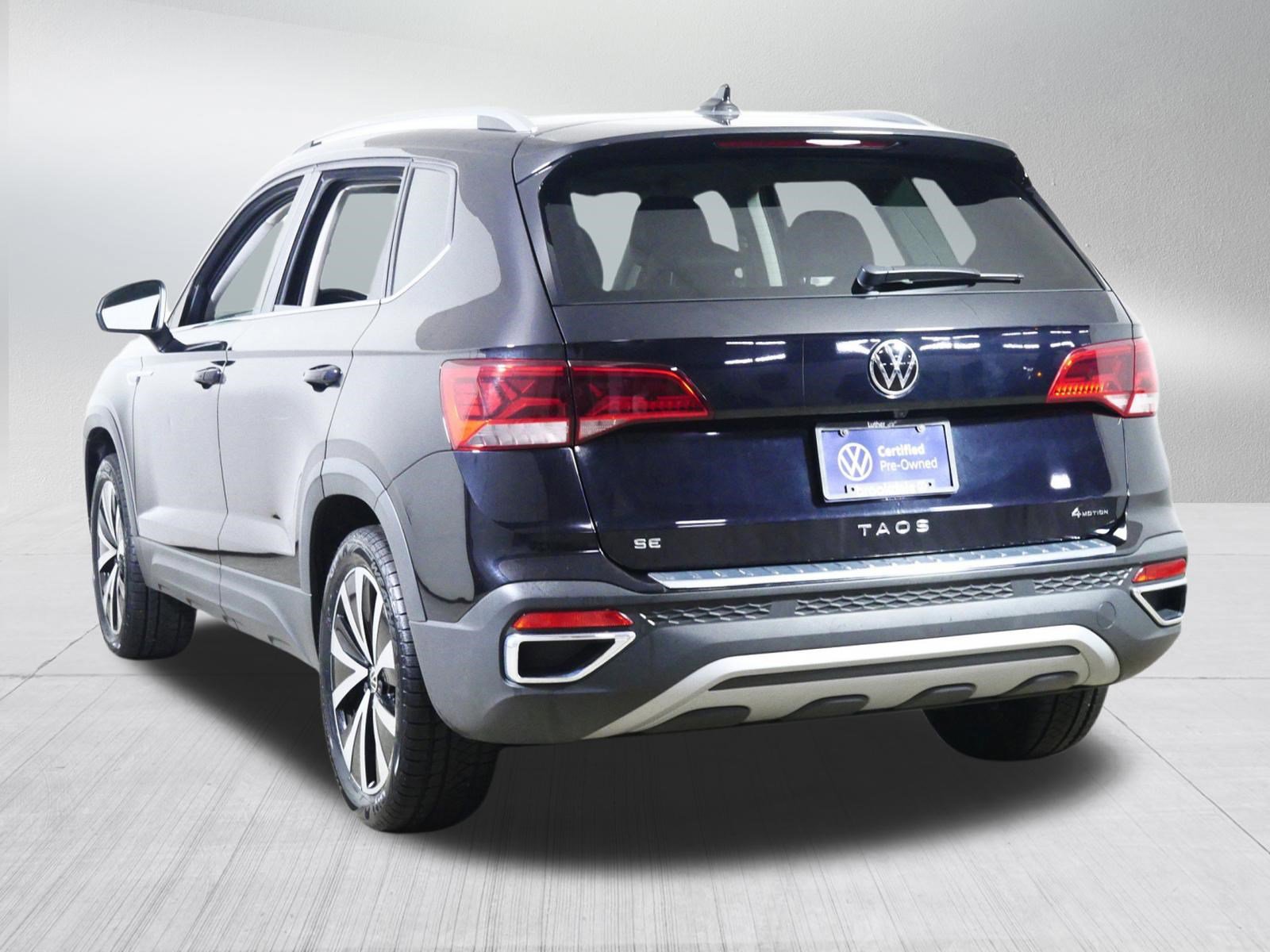 Certified 2023 Volkswagen Taos SE w/ Panoramic Sunroof Package image 5
