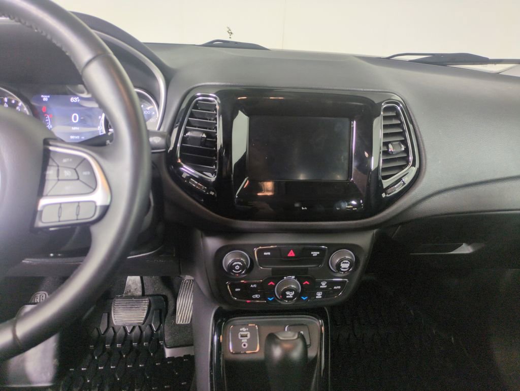 Used 2020 Jeep Compass Latitude image 19