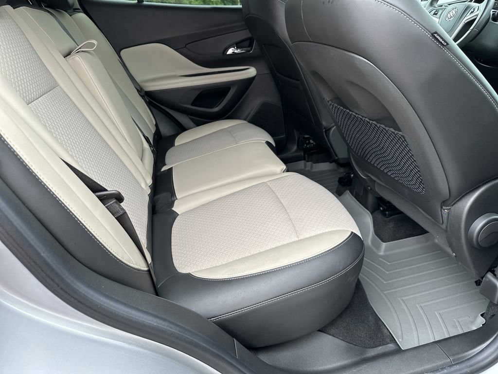 Used 2021 Buick Encore Preferred FWD image 34