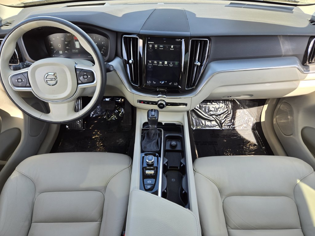 Used 2018 Volvo XC60 T5 Momentum w/ Convenience Package AWD/4WD image 34