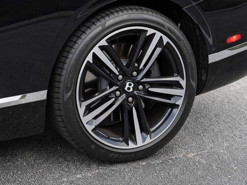 Used 2023 Bentley Continental GT V8 AWD/4WD image 11