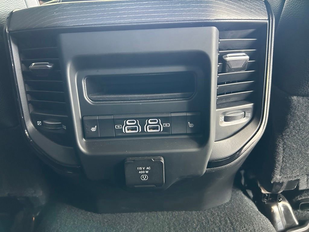Used 2023 RAM 2500 Limited AWD/4WD image 28
