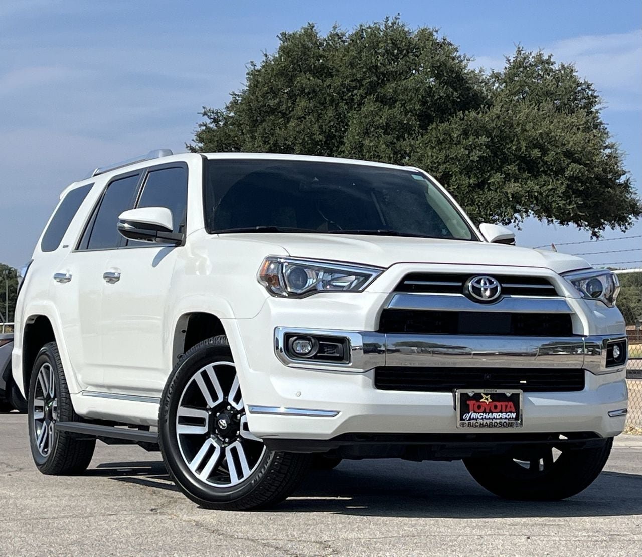 Used 2023 Toyota 4Runner Limited AWD/4WD image 2