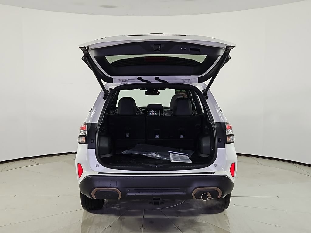 Used 2025 Subaru Forester Sport image 10