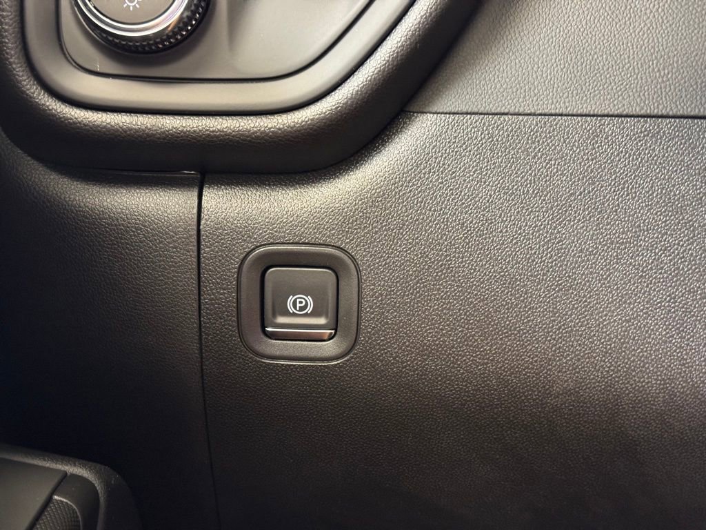 New 2025 GMC Sierra 3500 Pro image 24