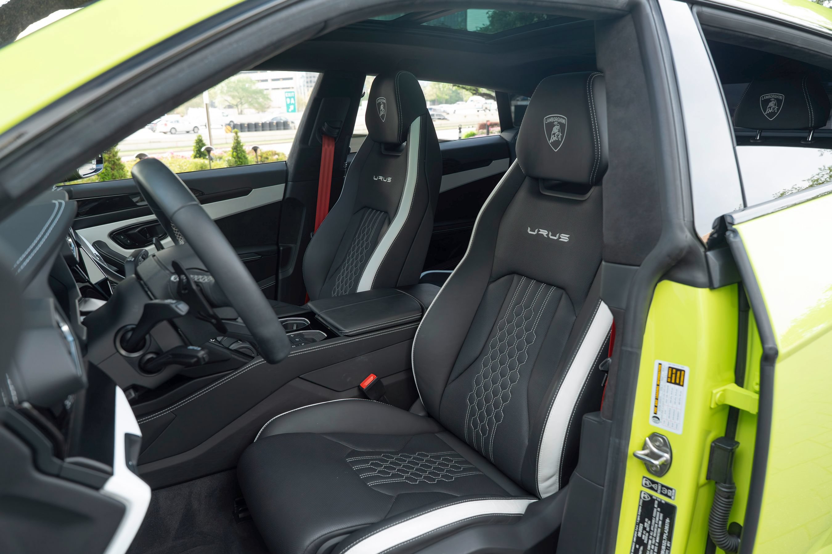 Used 2023 Lamborghini Urus S AWD/4WD image 7