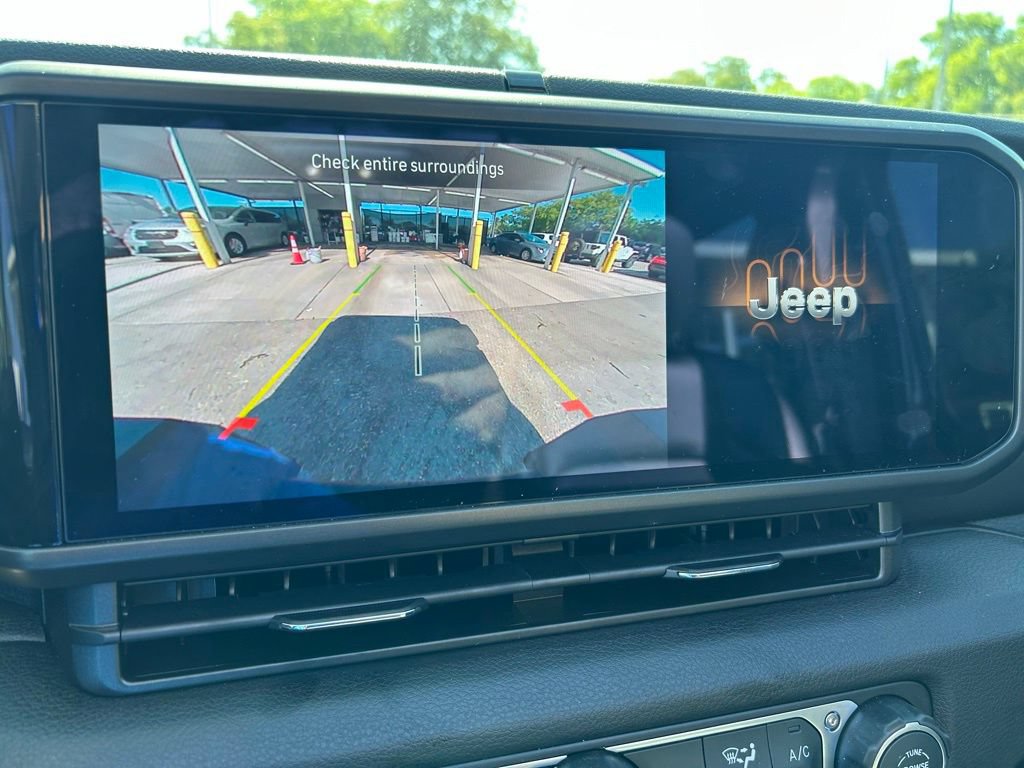 New 2026 Jeep Gladiator Sport AWD/4WD image 16