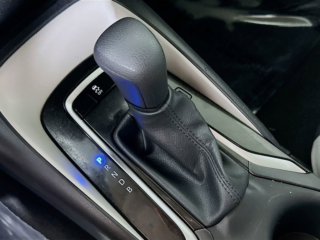 Used 2025 Toyota Corolla LE image 31