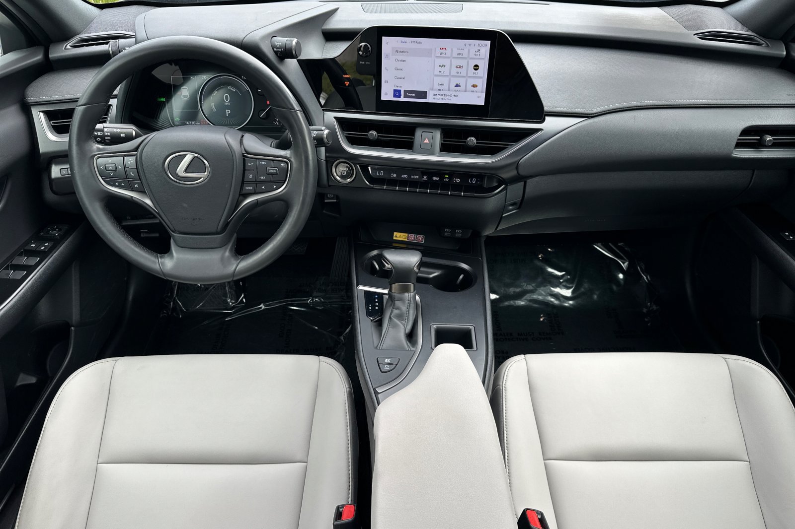 Used 2024 Lexus UX 250h FWD image 15
