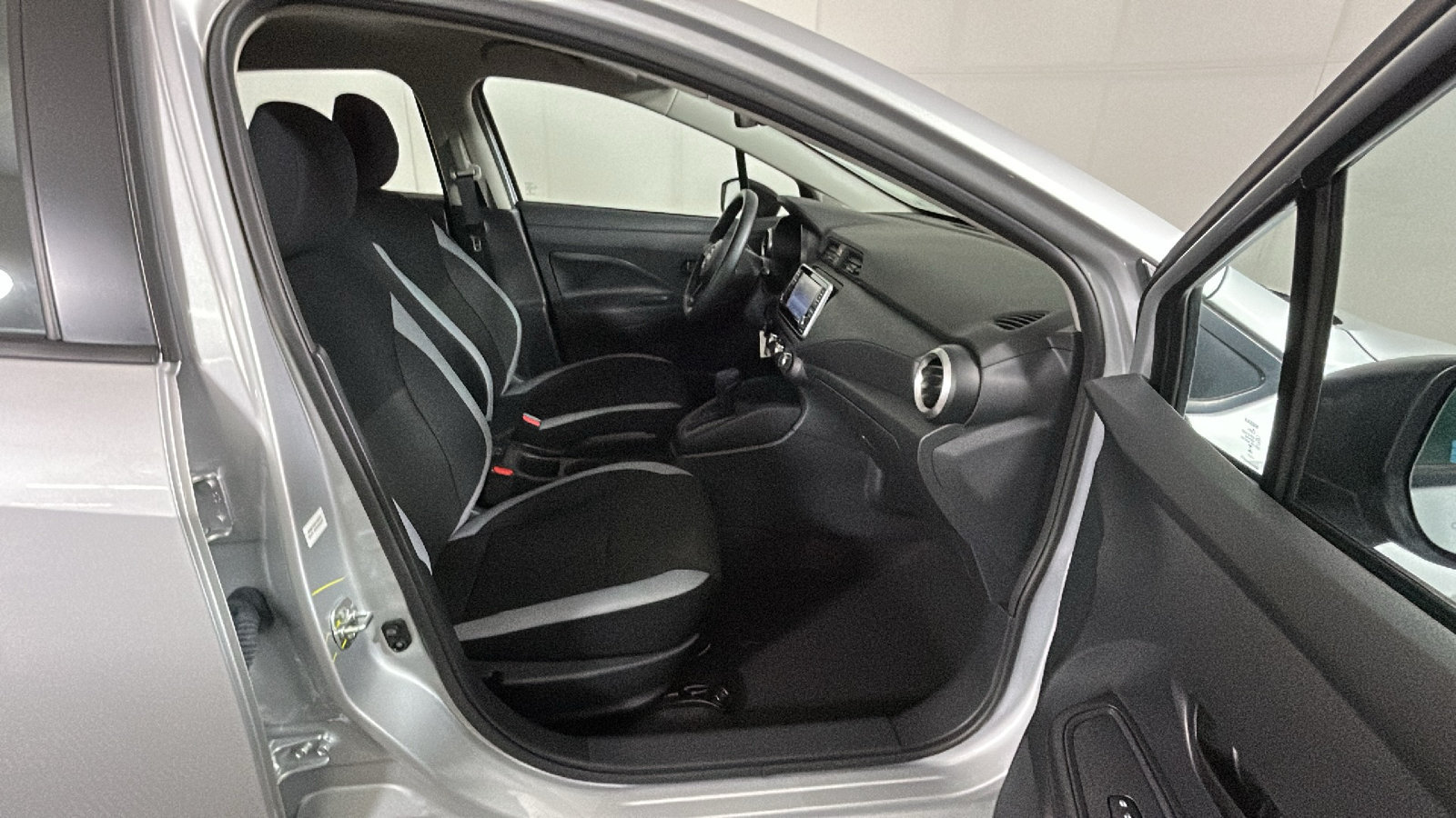 Used 2025 Nissan Versa S w/ Trunk Package FWD image 34