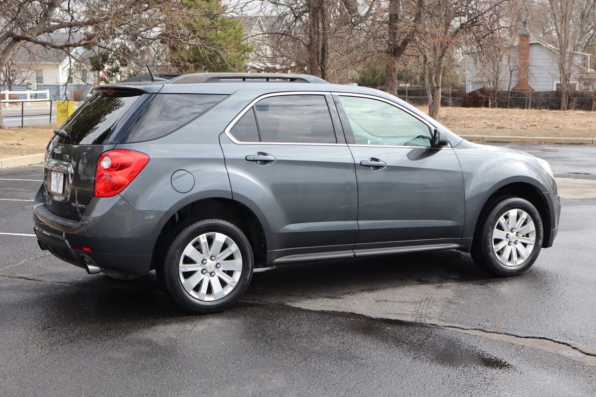 Used 2011 Chevrolet Equinox LT w/ Driver Convenience Package image 4