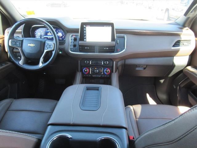 Used 2024 Chevrolet Suburban High Country w/ Advanced Technology Package image 12