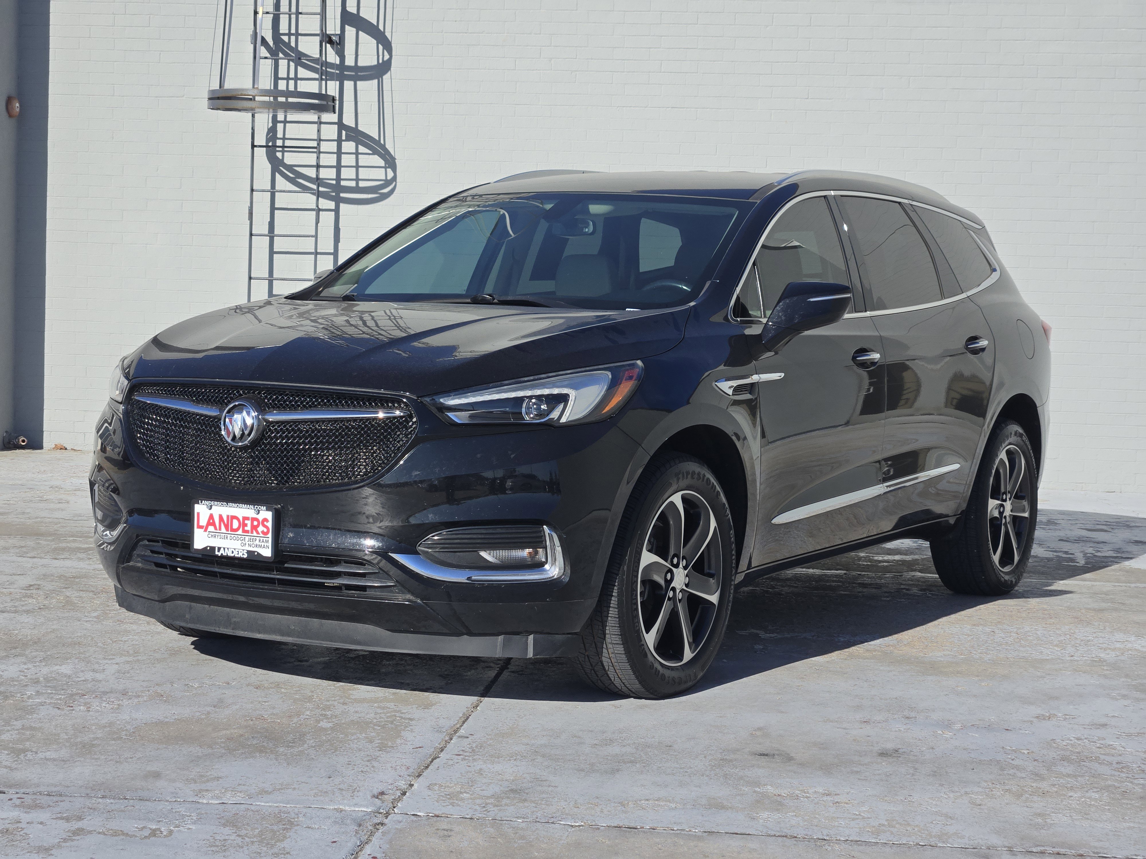 Used 2020 Buick Enclave Essence w/ Sport Touring Edition image 4