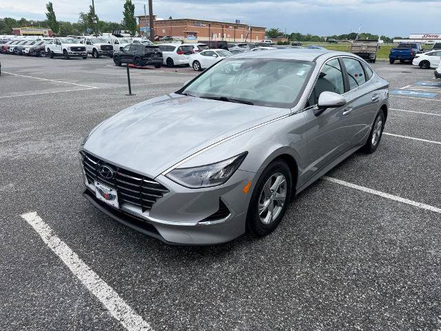 Used 2023 Hyundai Sonata SE FWD image 4