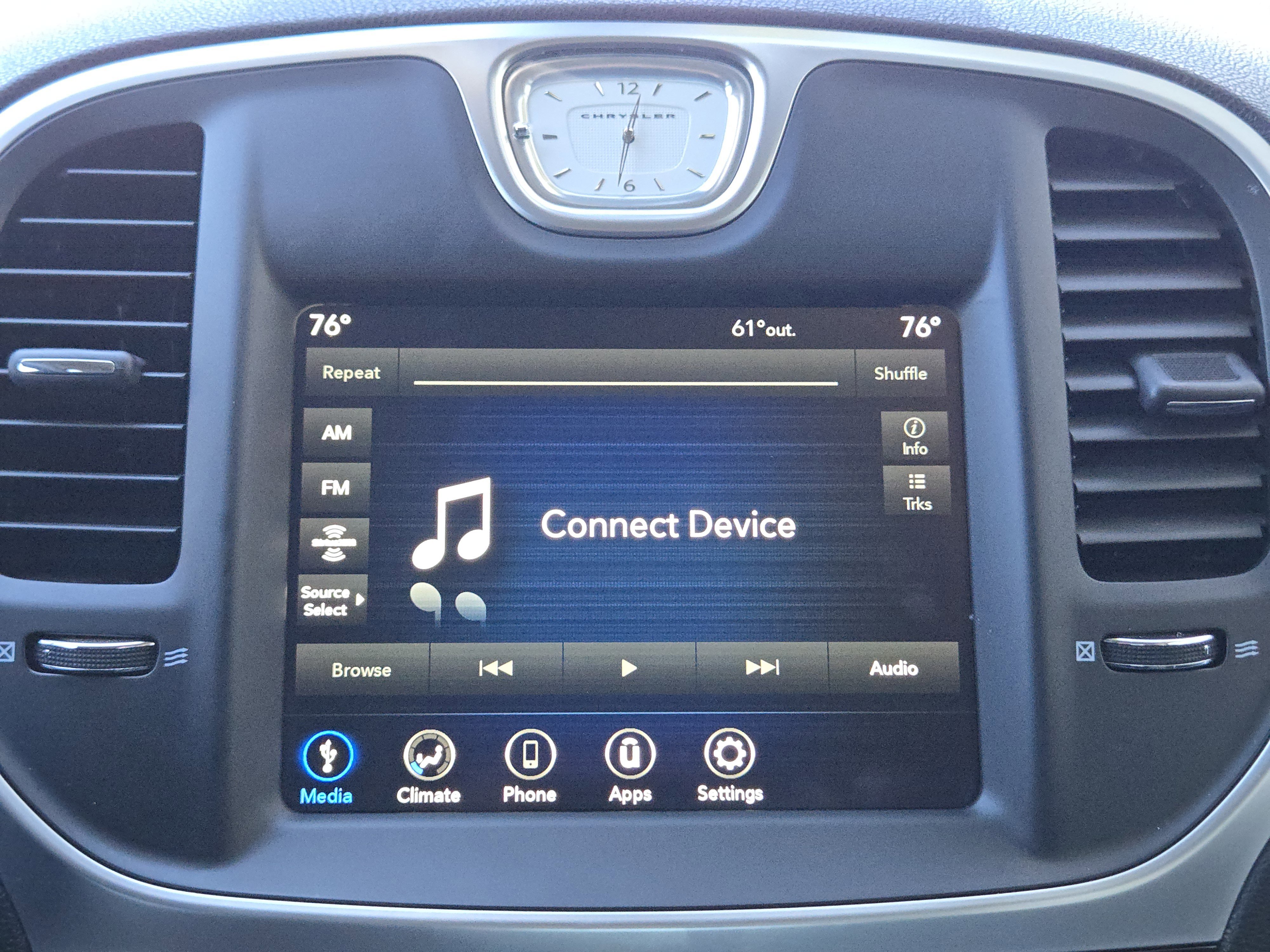 Used 2023 Chrysler 300 Touring w/ Sport Appearance Package image 17