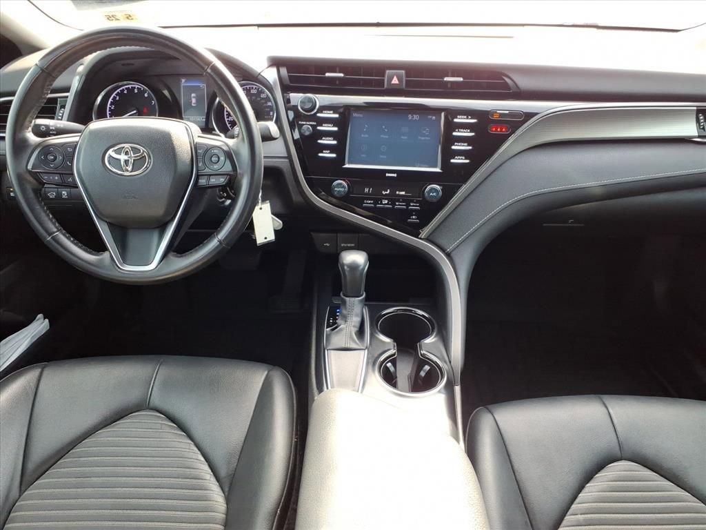 Used 2020 Toyota Camry SE image 14