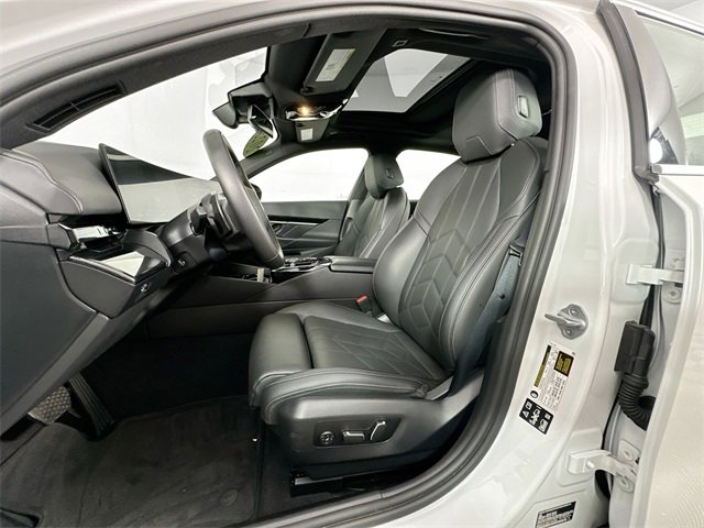 Used 2025 BMW 530i xDrive image 4