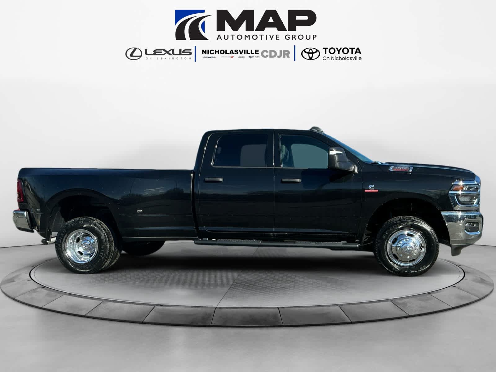 New 2026 RAM 3500 Tradesman AWD/4WD image 6