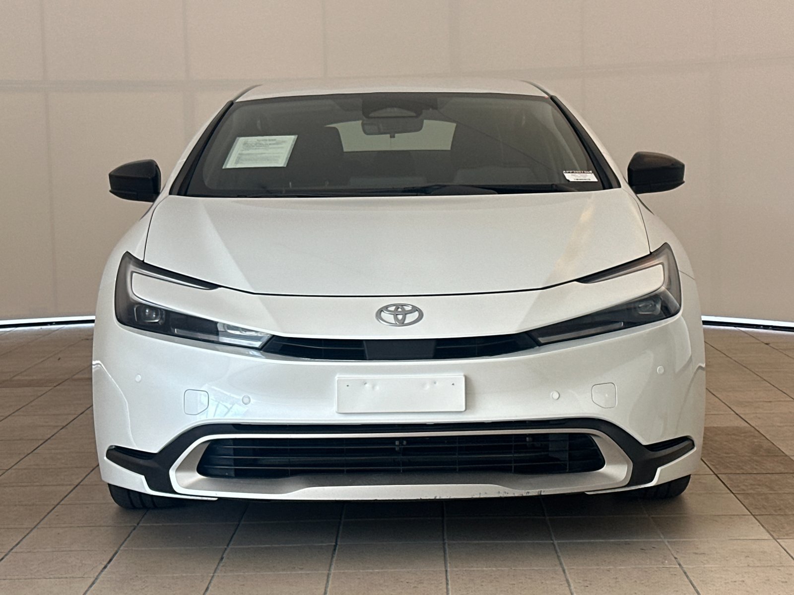 Used 2023 Toyota Prius Prime FWD image 9