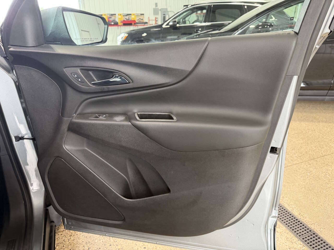 Used 2023 Chevrolet Equinox LT AWD/4WD image 28