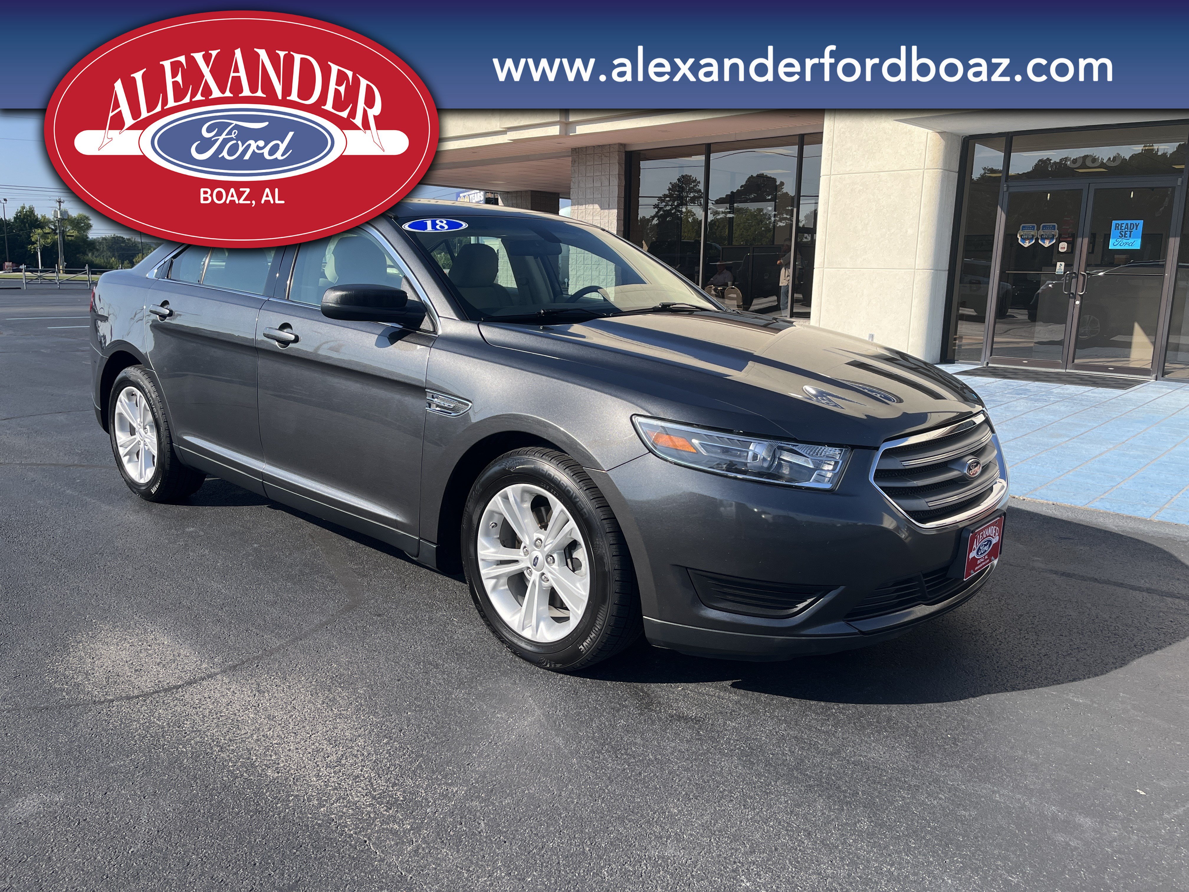 Used 2018 Ford Taurus SE FWD image 3