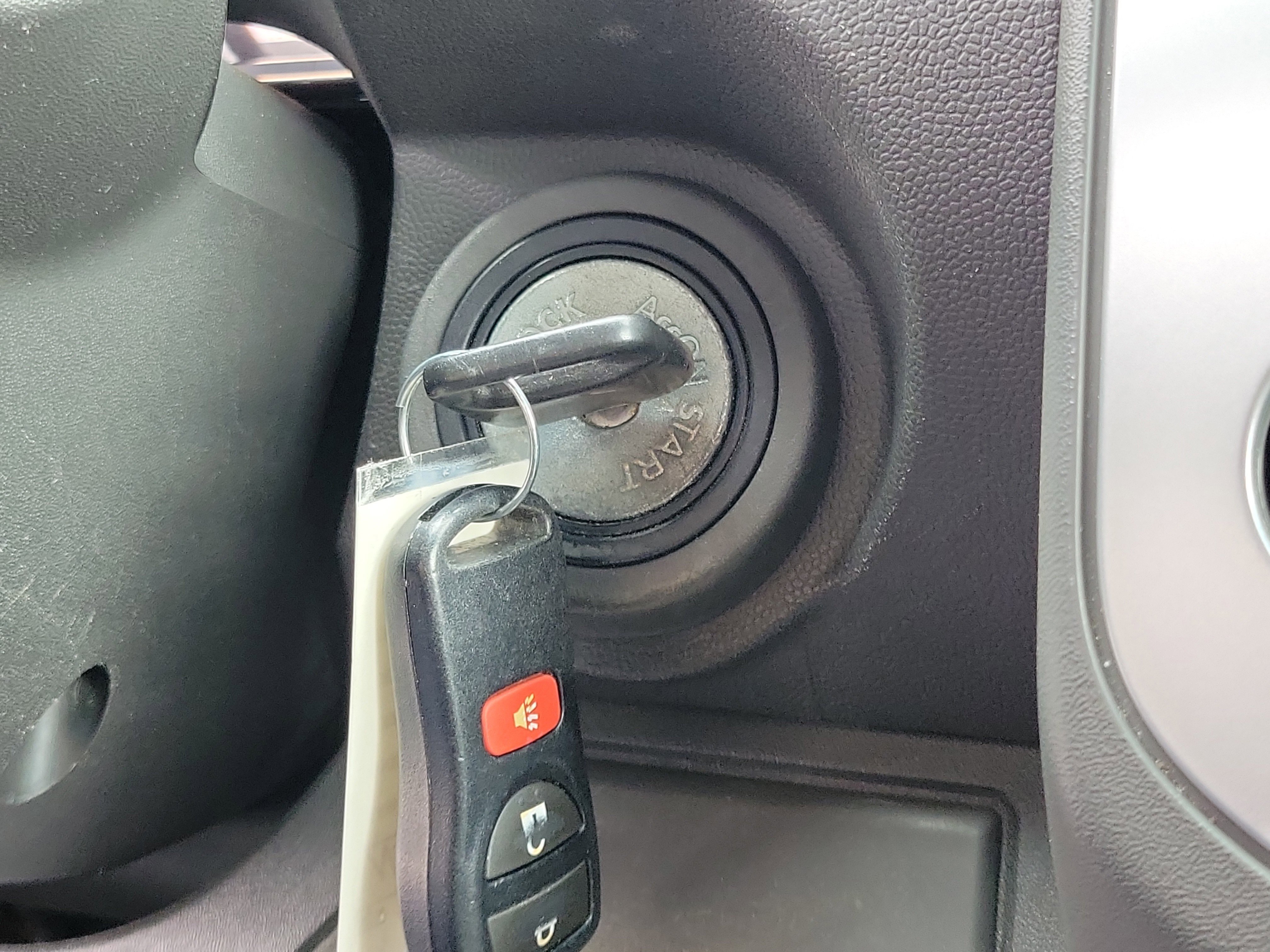 Certified 2017 Nissan Frontier SV w/ SV Value Truck Package image 28