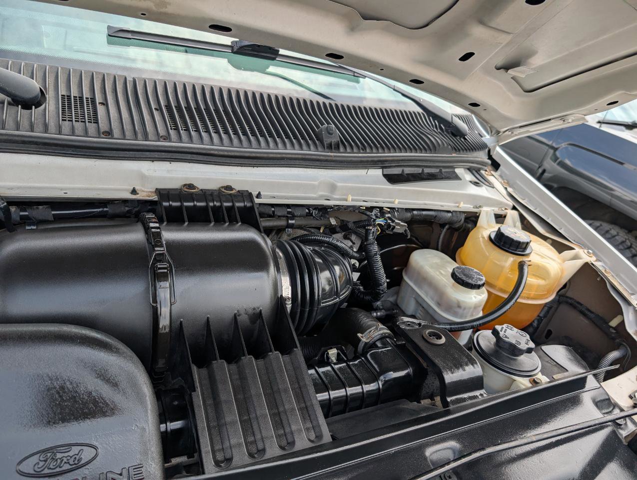 Used 2013 Ford E-350 and Econoline 350 XLT RWD image 10