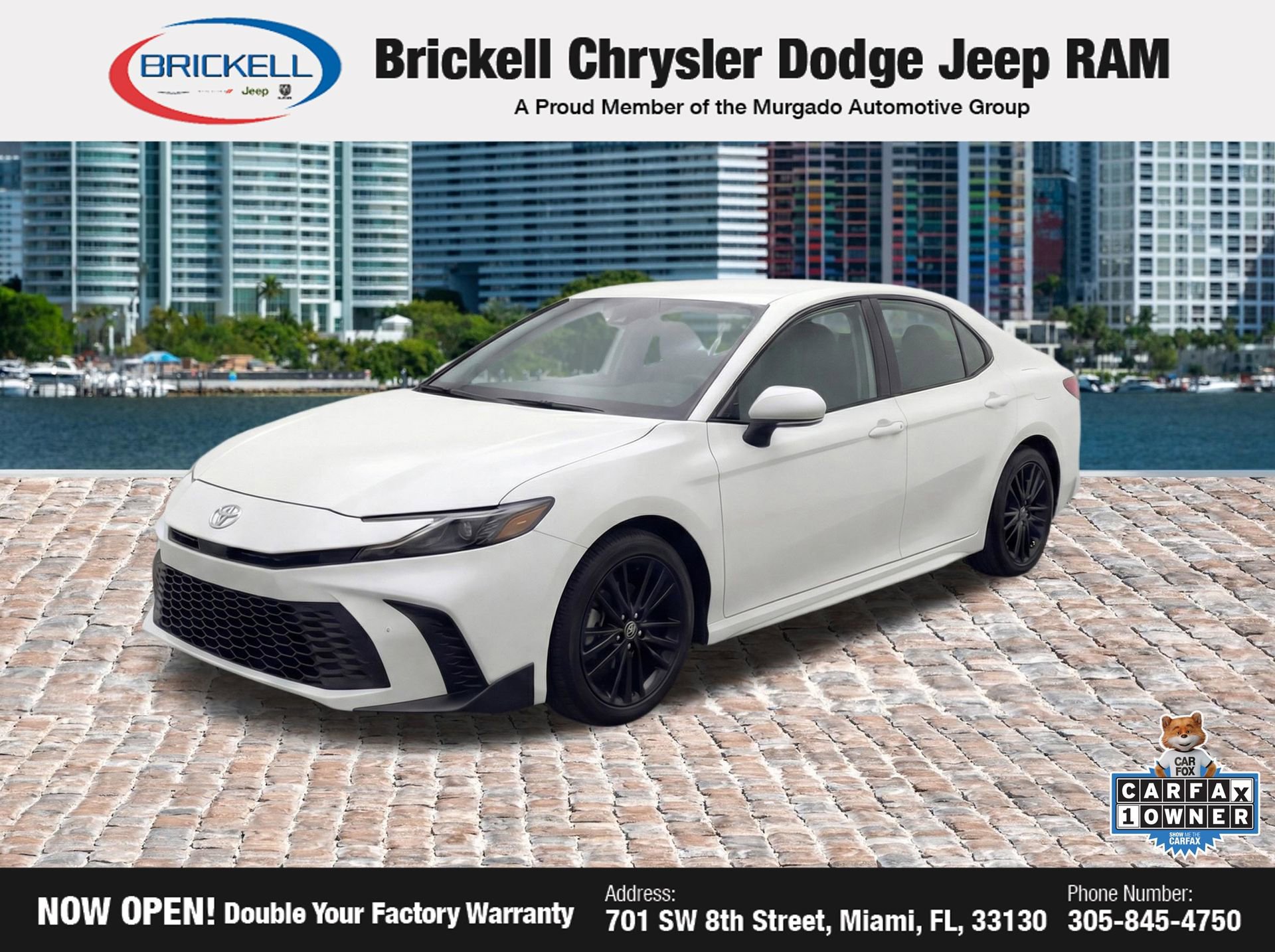 Used 2025 Toyota Camry SE image 1