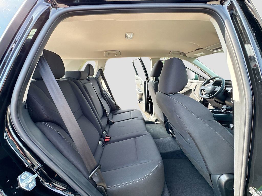 Used 2026 Nissan Rogue S FWD image 23