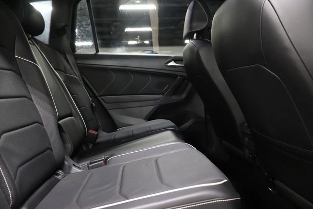 Used 2022 Volkswagen Tiguan SEL R-Line AWD/4WD image 19