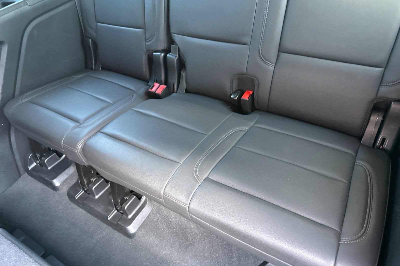 Used 2024 Chevrolet Tahoe Z71 AWD/4WD image 18