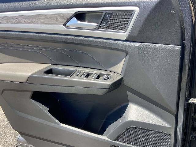 Used 2022 Volkswagen Atlas Cross Sport SE AWD/4WD image 18