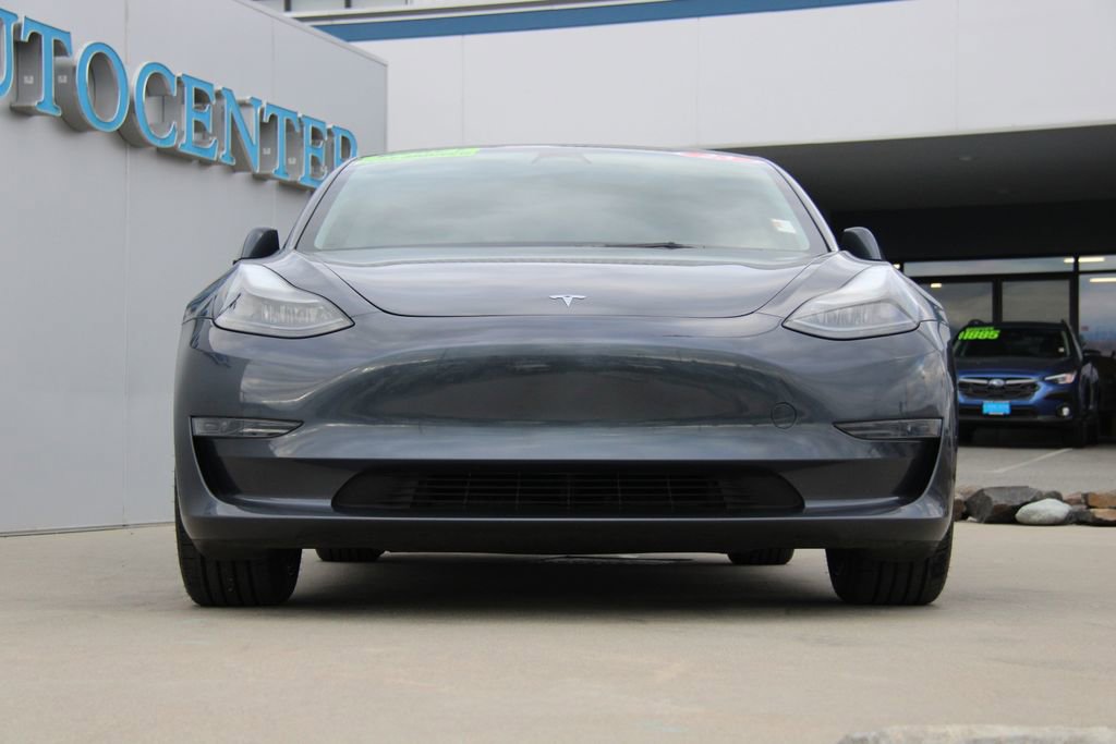 Used 2023 Tesla Model 3 Standard Range image 3