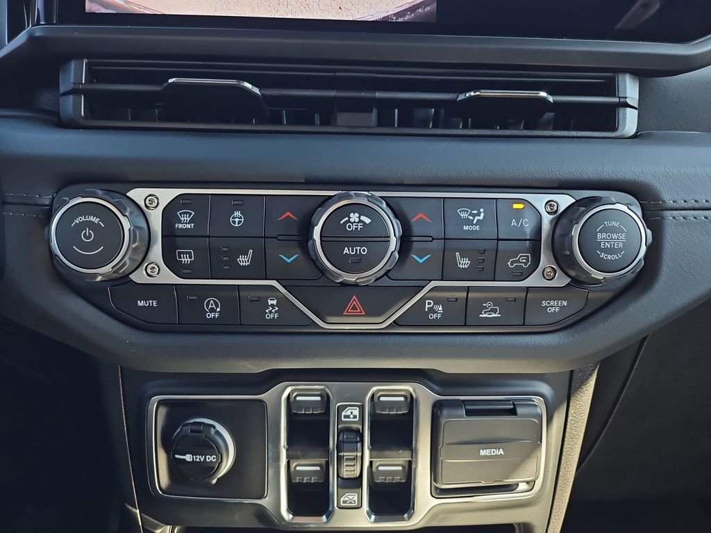 New 2026 Jeep Wrangler Sahara image 21