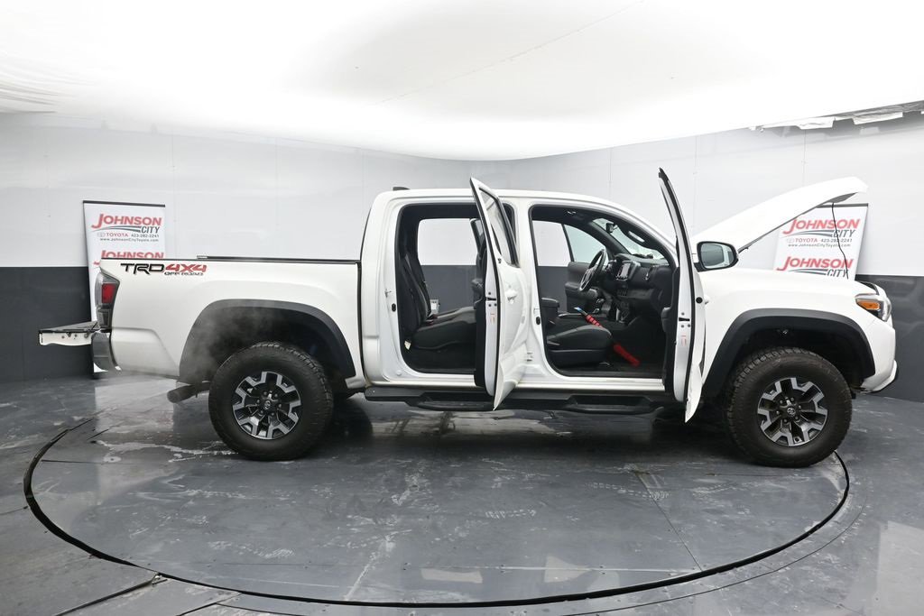 Used 2021 Toyota Tacoma TRD Off-Road image 40